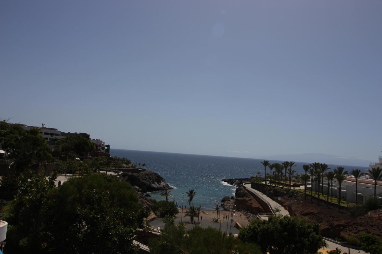 Everything You Need. All Right Here. Apartman Costa Adeje  Kültér fotó