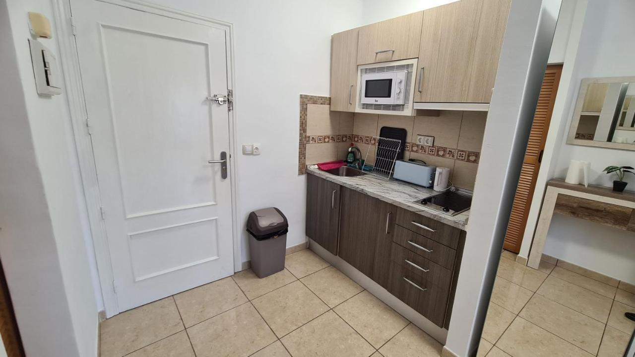 Everything You Need. All Right Here. Apartman Costa Adeje  Kültér fotó