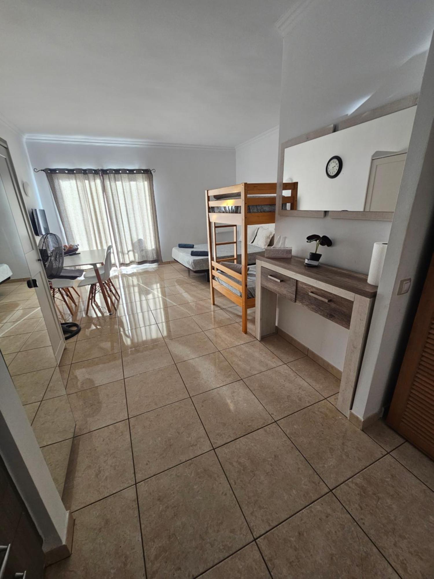 Everything You Need. All Right Here. Apartman Costa Adeje  Kültér fotó